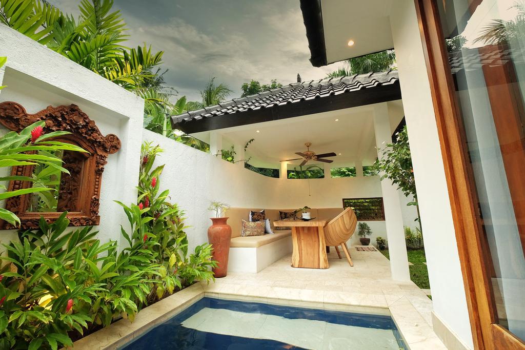 Villa Plumbargo Senggigi Ngoại thất bức ảnh